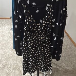 Aeropostale Black and White Floral Long Sleeve Dress